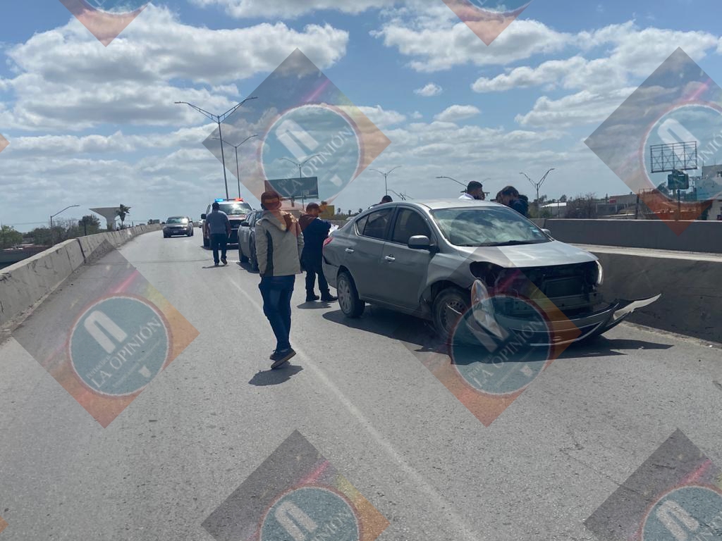 Joven de Brownsville pierde el control de su auto y choca contra muro ...