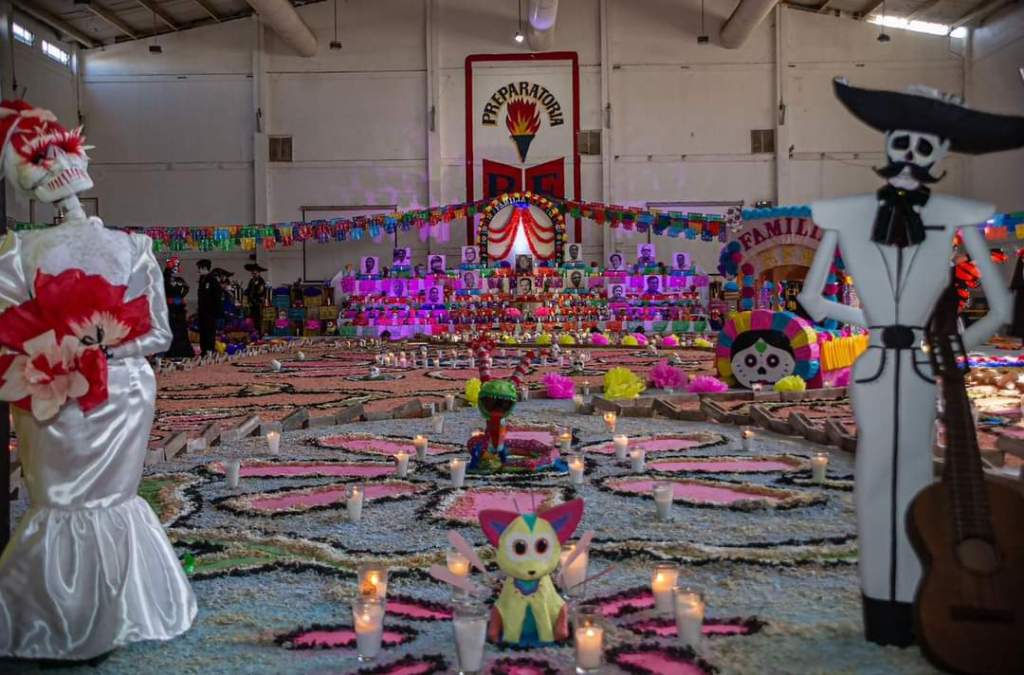 El Gobierno de Matamoros y el Consulado de México en Brownsville Texas asistieron a la preparatoria federal por cooperación Ricardo Flores Magón.