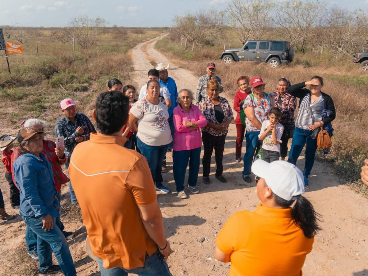 ROBERTO LEE ATIENDE PETICIÓN DE LA COMUNIDAD “EL&nbsp;CARACOL”