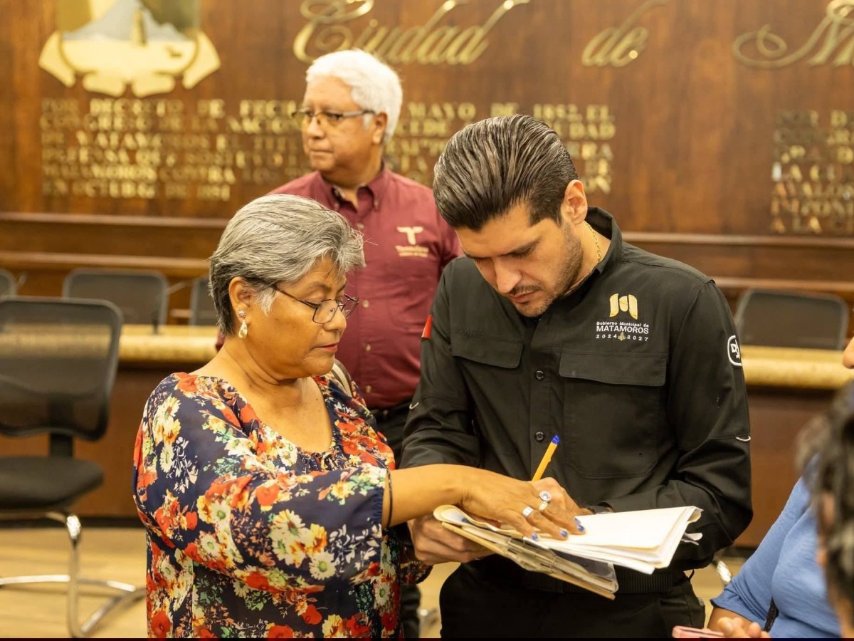 🔴ATENCION🔴Alcalde Beto Granados se reúne con vecinos del poniente de Matamoros y reafirma gestiones ante CFE por&nbsp;apagones.