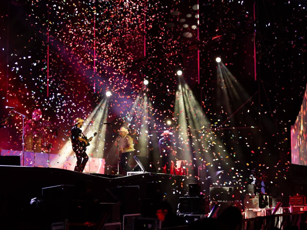 La música norteña siempre nos regala recuerdos que se quedan para toda la vida. Me dio mucho gusto saludarlos, platicar con muchos de ustedes y tomarme fotos durante el gran concierto de Grupo&nbsp;Duelo.