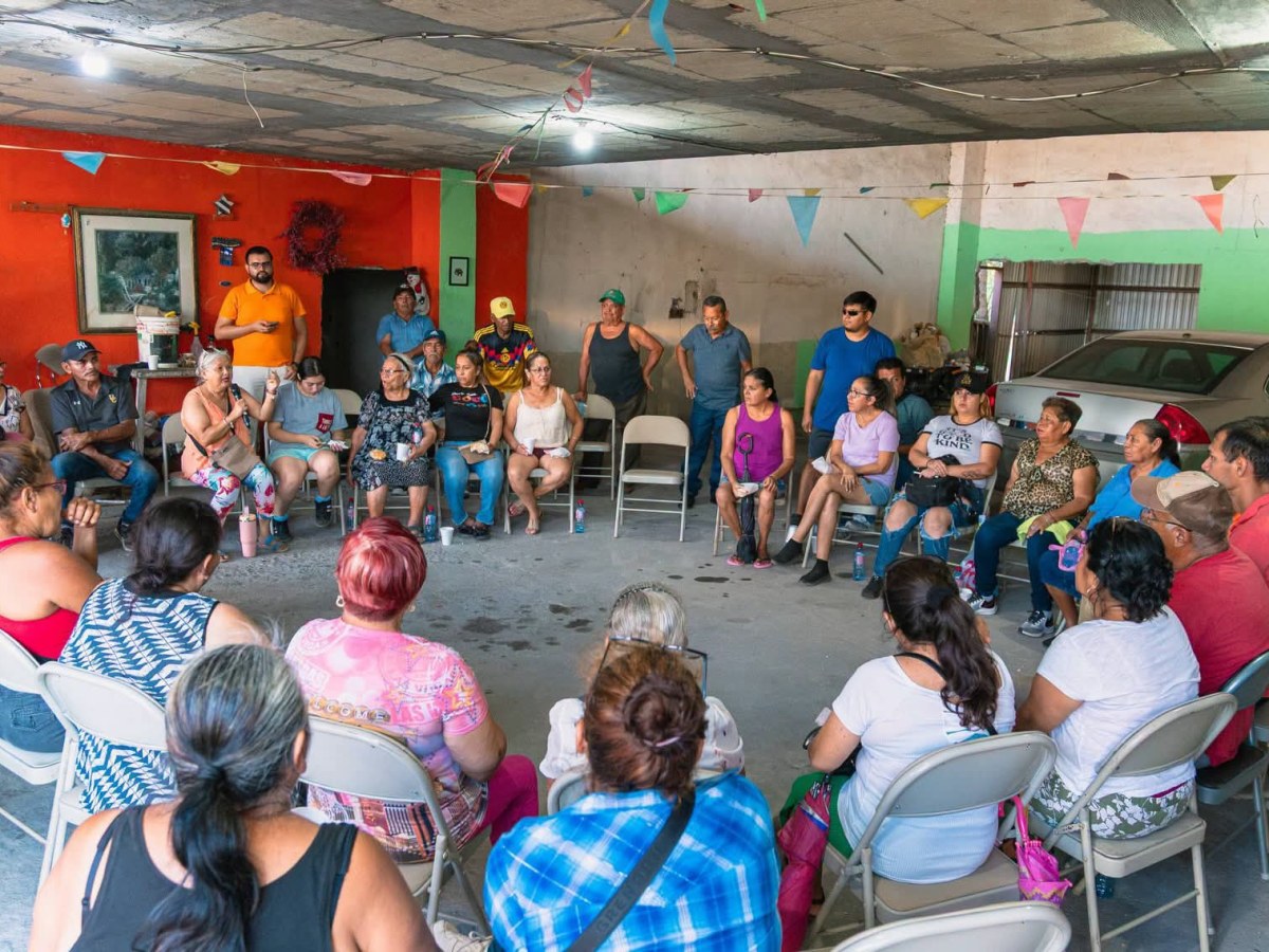 Roberto Lee ¡Da las Gracias a las y los vecinos de la colonia Oasis por&nbsp;recibirle!