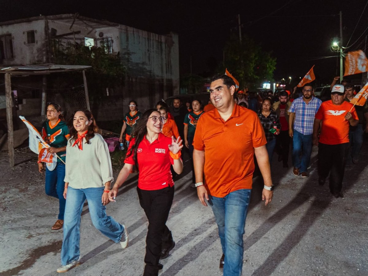 Roberto Lee recorre casa por casa el Infonavit Los Ángeles en&nbsp;Matamoros